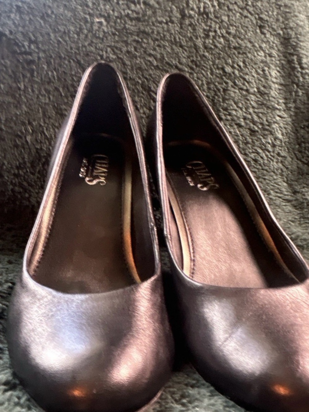 Champs Metallic Black Round-Toe Women's Heels
